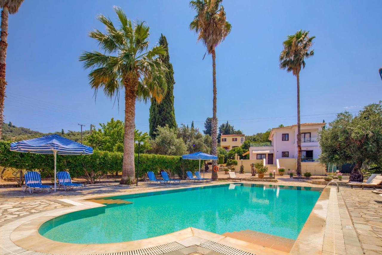 Villa Lianolia Peritheia Экстерьер фото