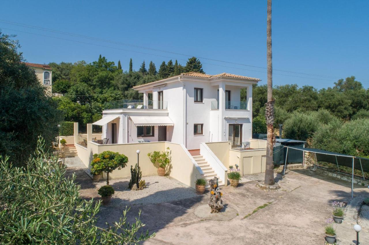 Villa Lianolia Peritheia Экстерьер фото