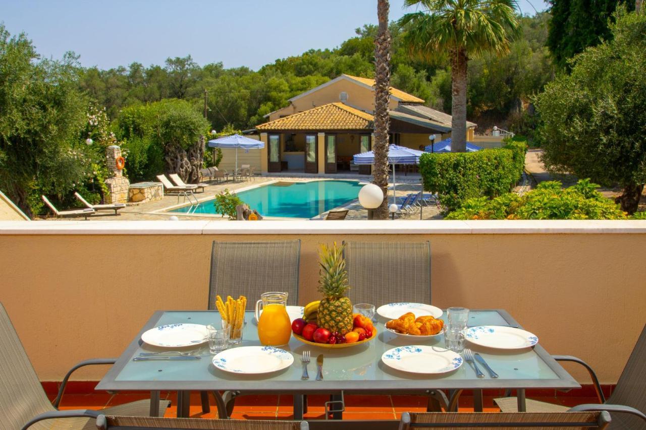 Villa Lianolia Peritheia Экстерьер фото