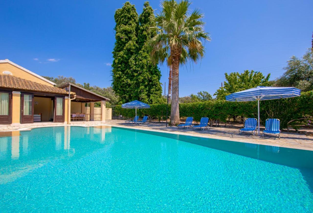 Villa Lianolia Peritheia Экстерьер фото
